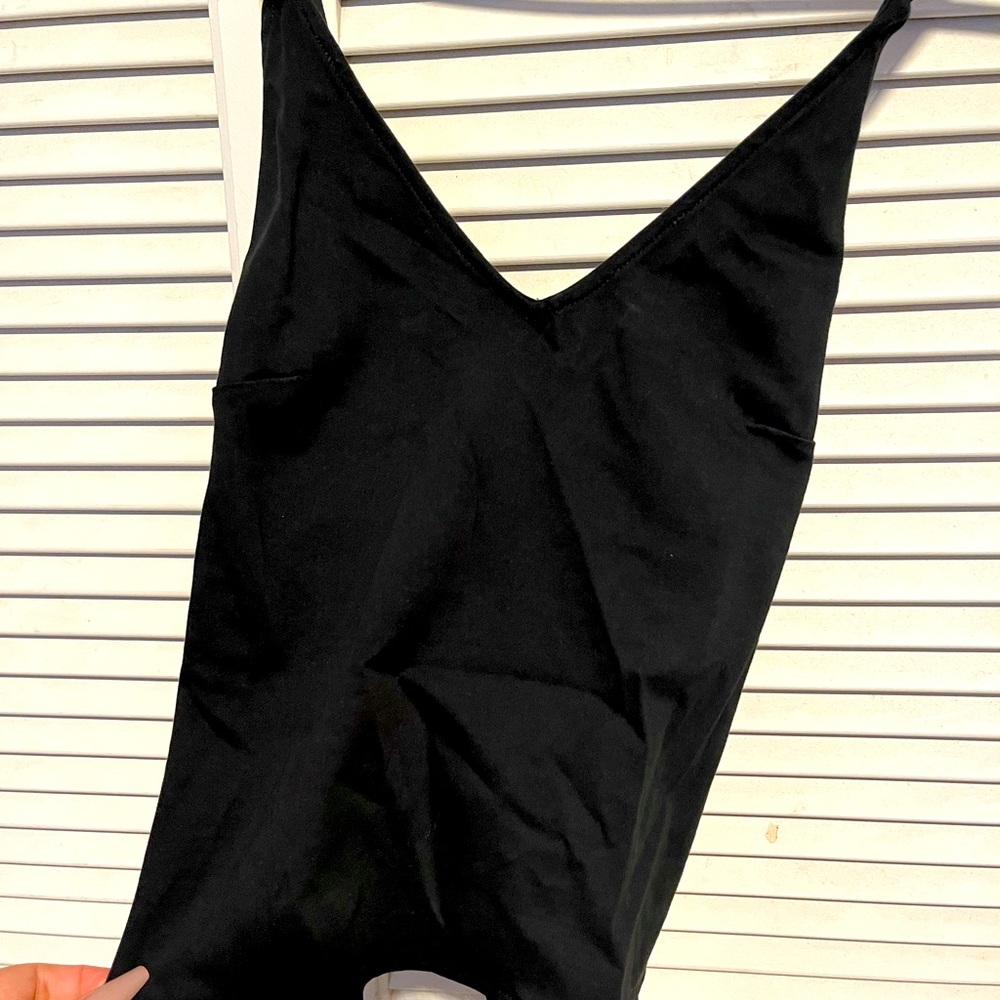 3x1 halter criss cross back